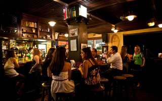 Bares (antigo): All Black
