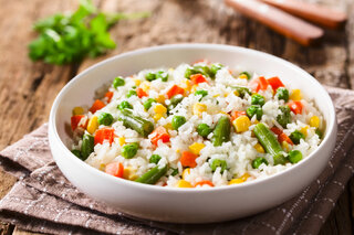 Receitas: Arroz colorido é perfeito para o almoço de fim de semana; veja a receita!
