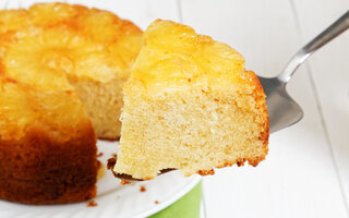 Bolo de Abacaxi com Hortelã