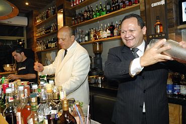 Imagem de destaque para Shaker Club