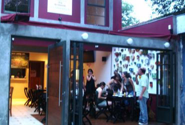 Imagem de destaque para Benina Bar