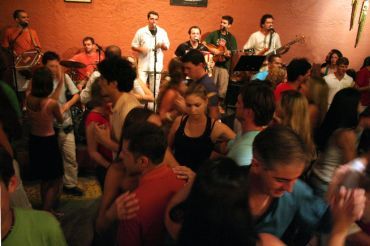 Imagem de destaque para Alice Bar