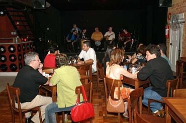 Imagem de destaque para Vinnil Cultura Bar