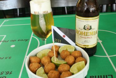Imagem de destaque para É Gol Jumping Bar