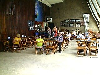 Imagem de destaque para Astro Bar
