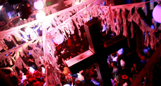 Bares (antigo): Halloween Trash 2013 – A Invasão Zumbi