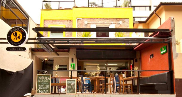 Imagem de destaque para Bee W. Hostel Bar