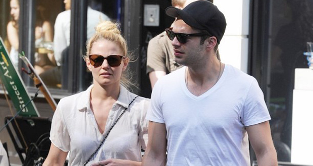 Jennifer Morrison e Sebastian Stan