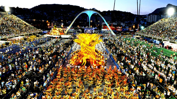 Viagens: Ingressos para os desfiles do Carnaval 2017 no Rio de Janeiro estão à venda