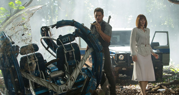 Cinema: Crítica: “Jurassic World – O Mundo dos Dinossauros” equilibra aventura e terror e recupera o espírito do clássico de 93